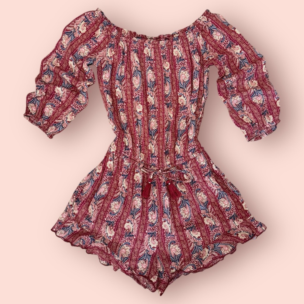 5/$25 SALE | American Eagle‎ Outfitters Paisley Top in Red and Tan